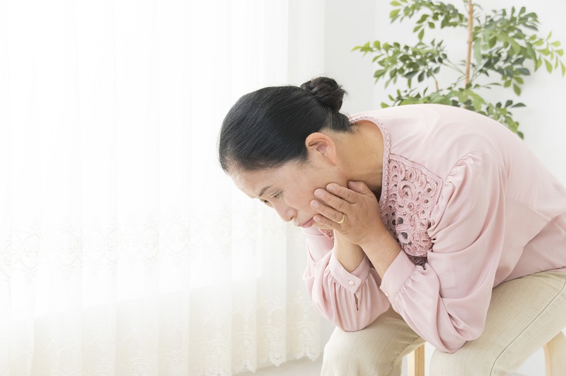 アパシーってどんな症状 うつ病との違いや正しい対処法などを詳しく解説 老人ホーム検索ガイド